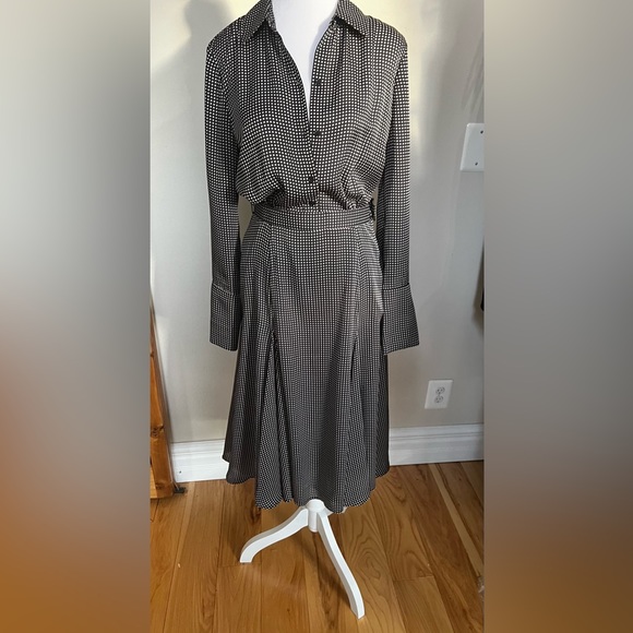 Equipment Dress - Picture 3 of 9